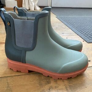Bogs Holly Chelsea rain boot green